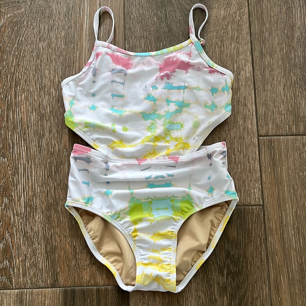 ☀️🌴 Cut Out Style Swimsuit 🌴☀️